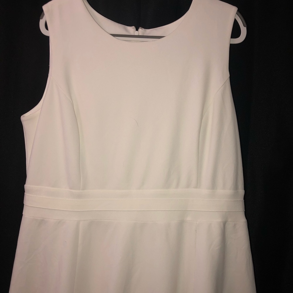 Dress - Picture 4 of 5